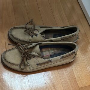 Sperry Tan Boat Shoes with Moccasin Construction and Leather Laces
